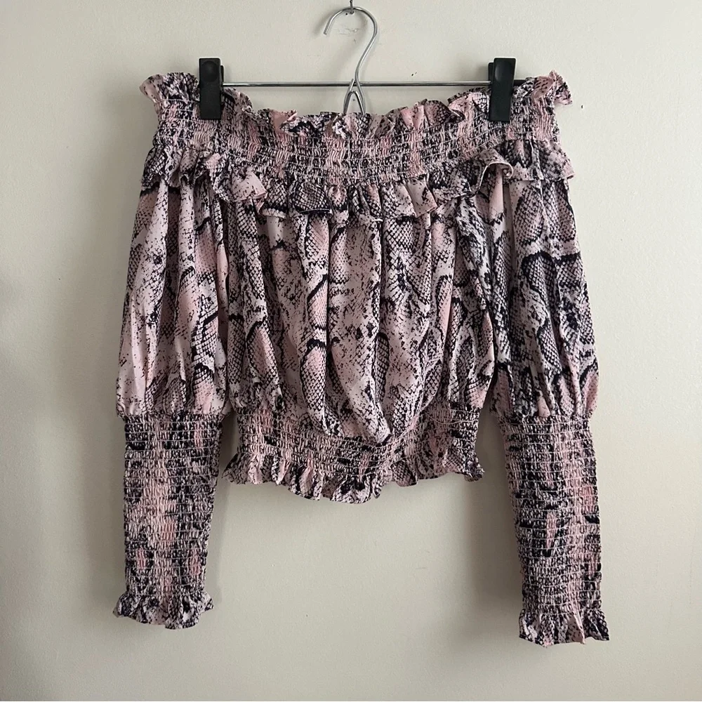 Elliatt •‎ Mia Snakeskin Print Co-ord Set